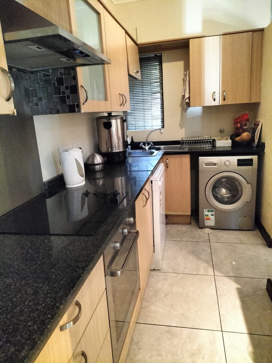 2 Bedroom Property for Sale in Beverley Gauteng