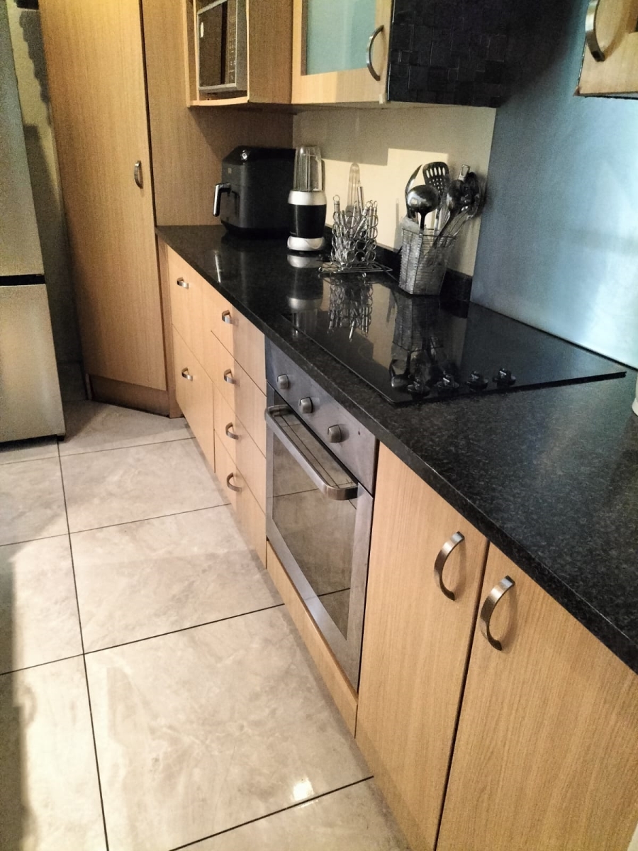 2 Bedroom Property for Sale in Beverley Gauteng