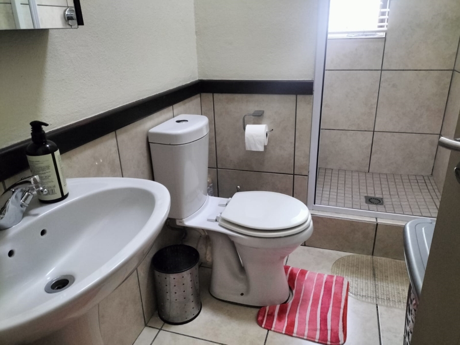 2 Bedroom Property for Sale in Beverley Gauteng