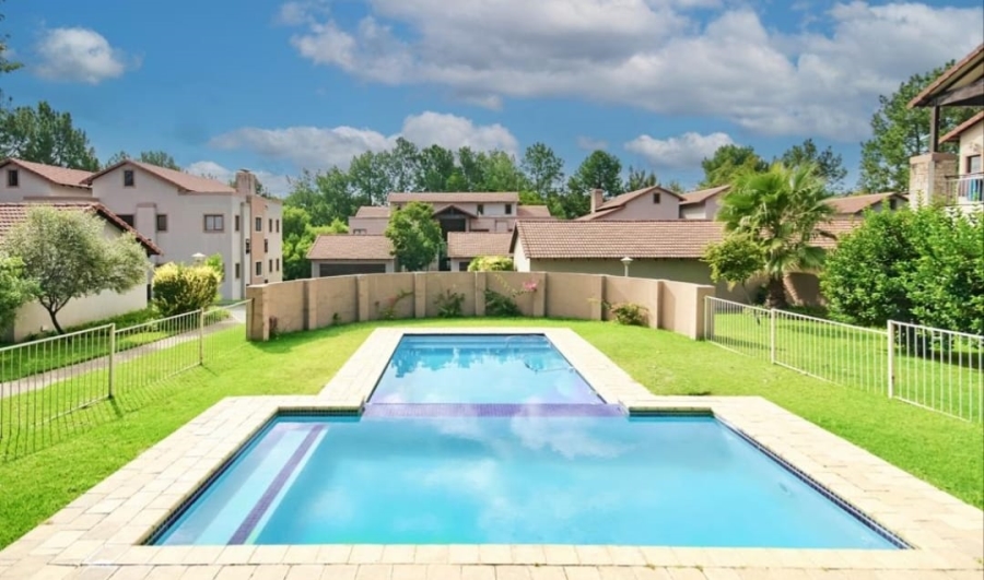 2 Bedroom Property for Sale in Beverley Gauteng