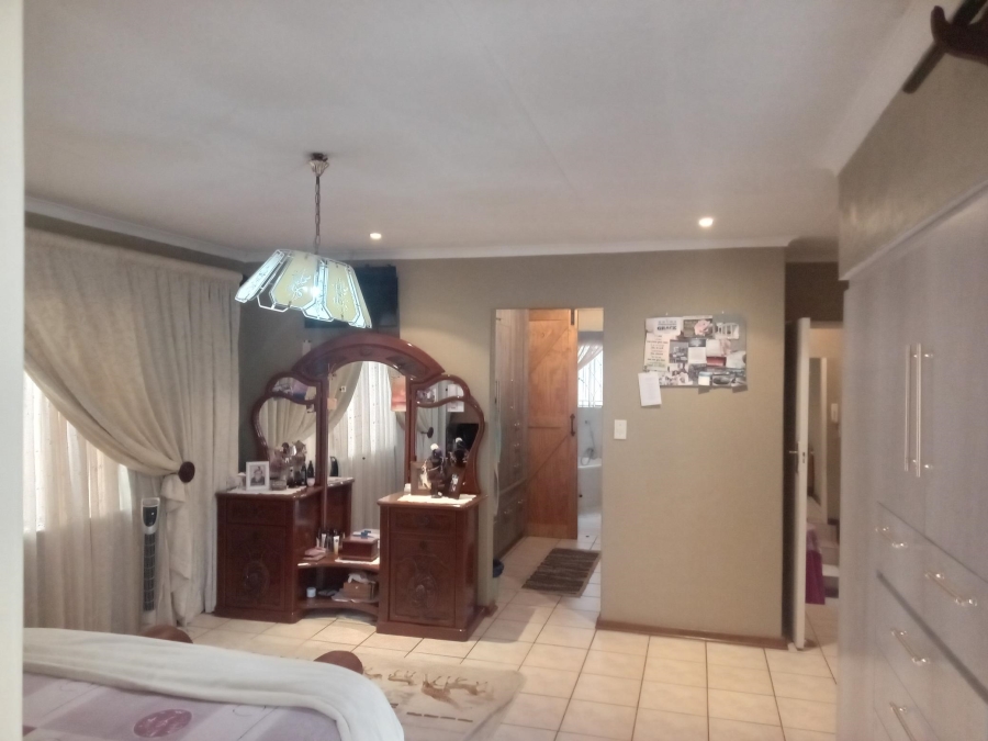 4 Bedroom Property for Sale in Ferndale Gauteng