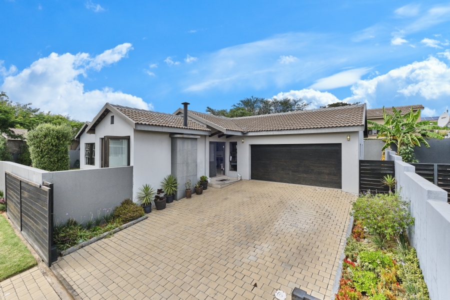 3 Bedroom Property for Sale in Barbeque Downs Gauteng