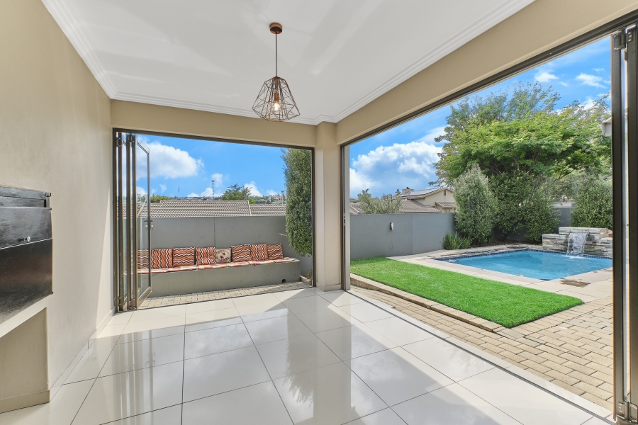 3 Bedroom Property for Sale in Barbeque Downs Gauteng