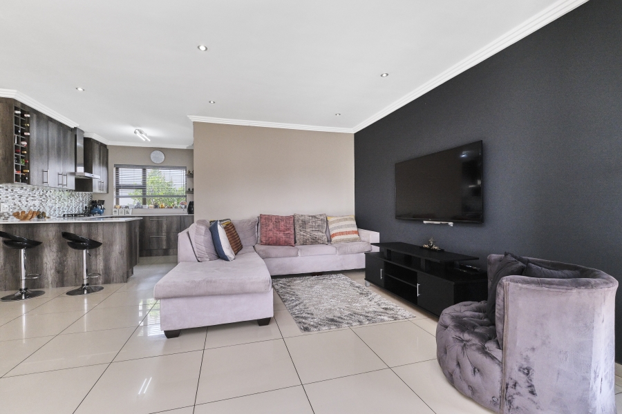 3 Bedroom Property for Sale in Barbeque Downs Gauteng
