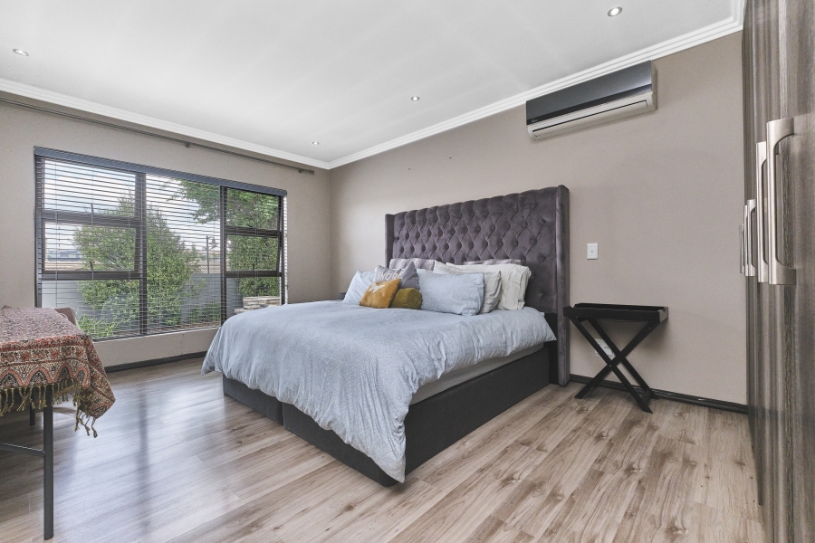 3 Bedroom Property for Sale in Barbeque Downs Gauteng