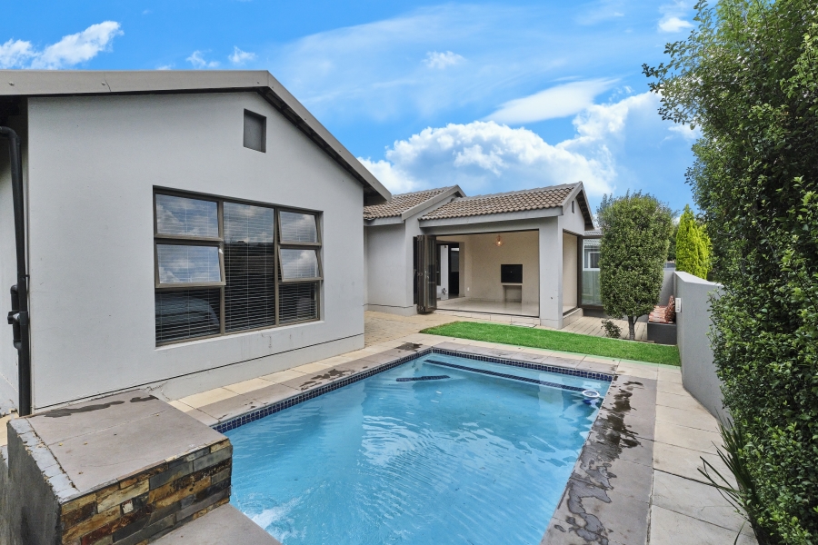 3 Bedroom Property for Sale in Barbeque Downs Gauteng