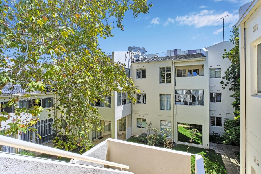 1 Bedroom Property for Sale in Illovo Gauteng