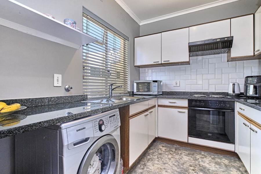 1 Bedroom Property for Sale in Illovo Gauteng