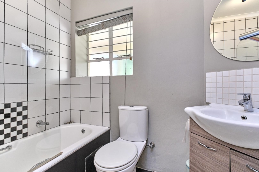 1 Bedroom Property for Sale in Illovo Gauteng