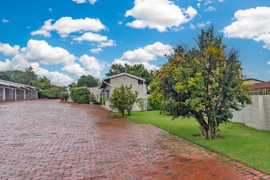 3 Bedroom Property for Sale in Bryanston Gauteng