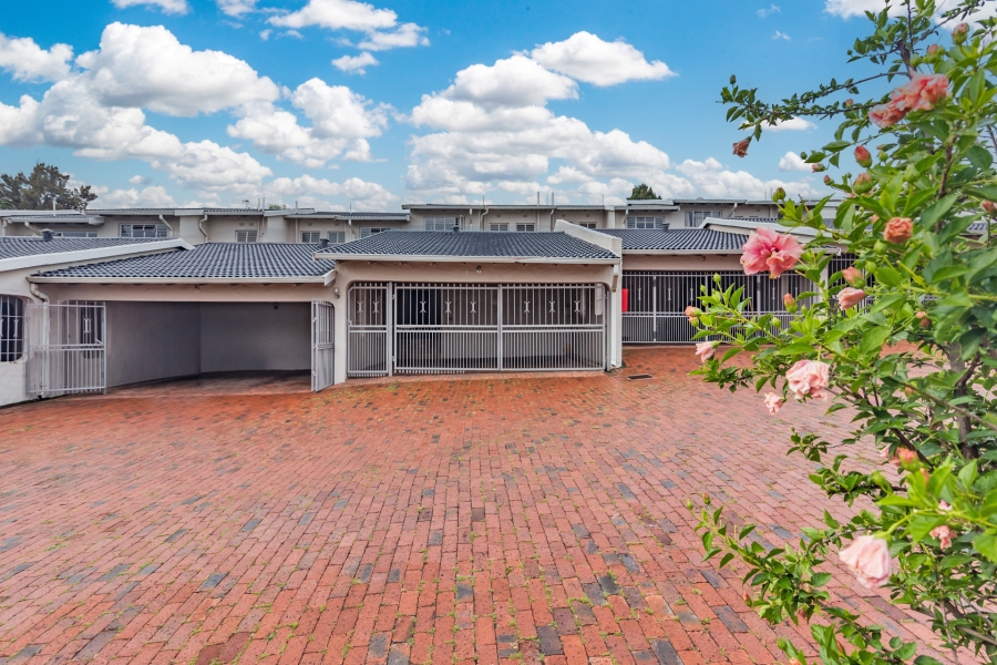 3 Bedroom Property for Sale in Bryanston Gauteng