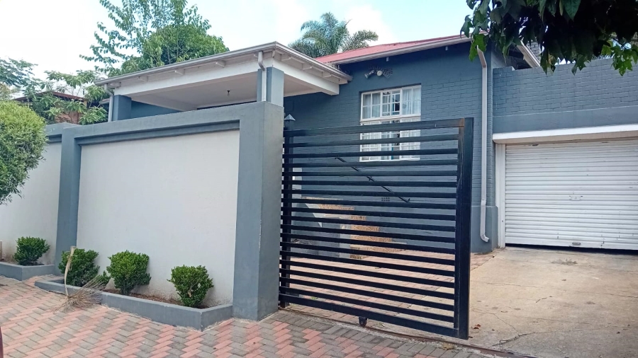3 Bedroom Property for Sale in Orange Grove Gauteng