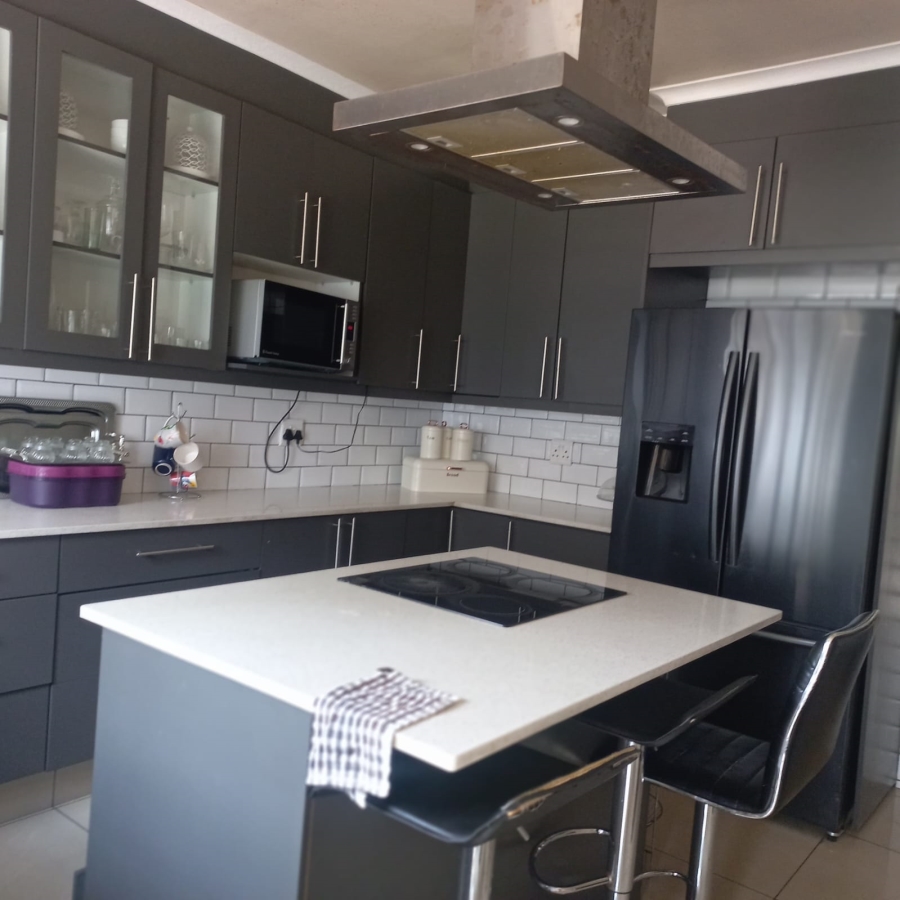 3 Bedroom Property for Sale in Orange Grove Gauteng