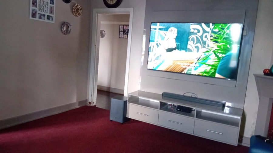 3 Bedroom Property for Sale in Orange Grove Gauteng