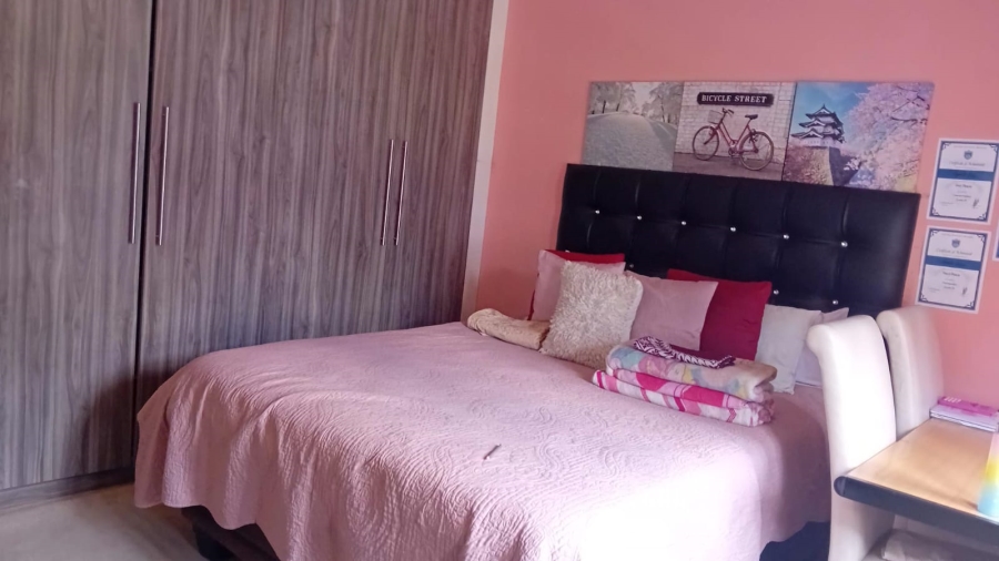 3 Bedroom Property for Sale in Orange Grove Gauteng