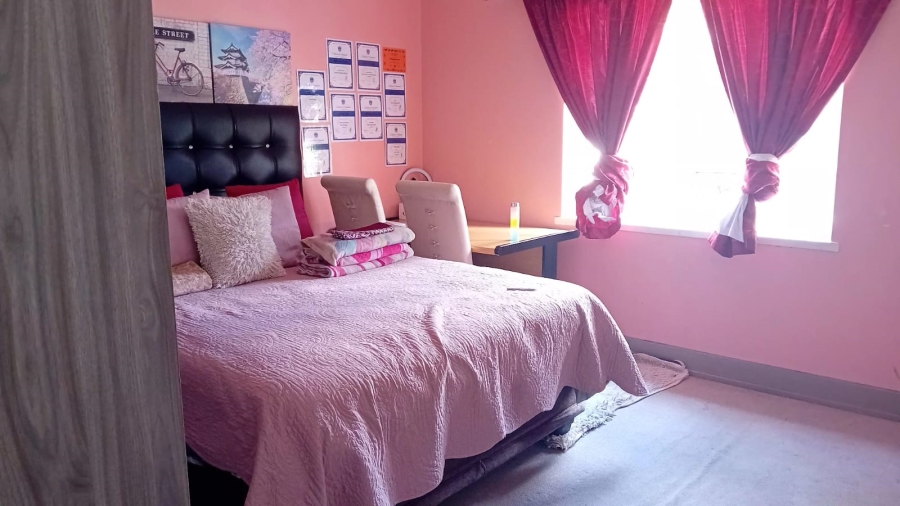 3 Bedroom Property for Sale in Orange Grove Gauteng