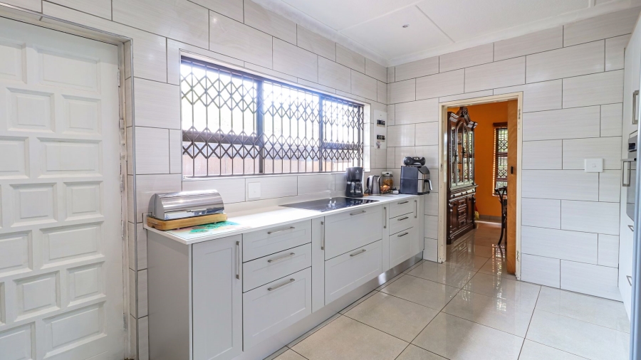 3 Bedroom Property for Sale in Bramley Gauteng