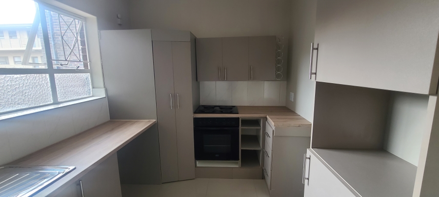 1 Bedroom Property for Sale in Edenvale Central Gauteng