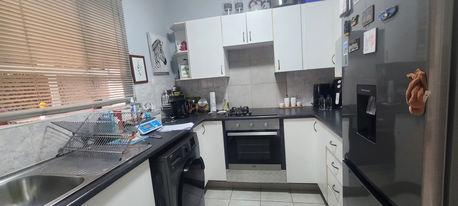 1 Bedroom Property for Sale in Edenvale Central Gauteng