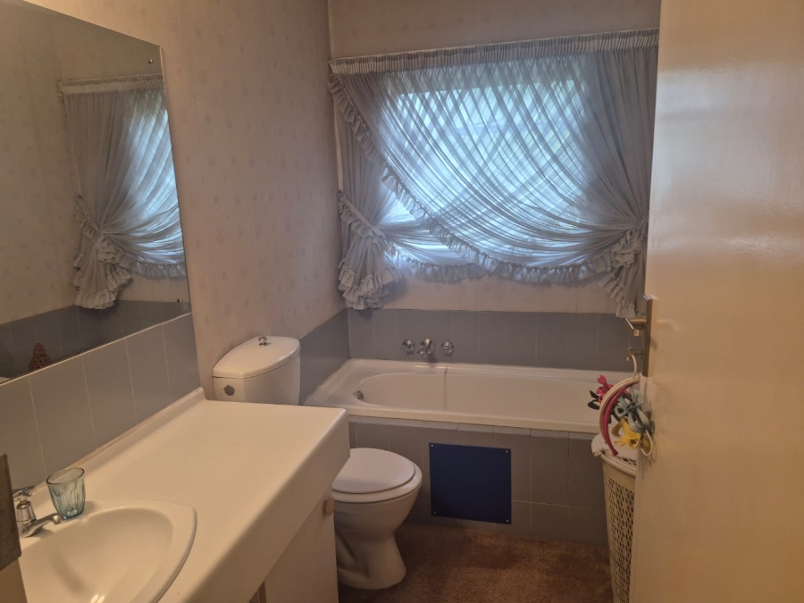 3 Bedroom Property for Sale in Rembrandt Park Gauteng