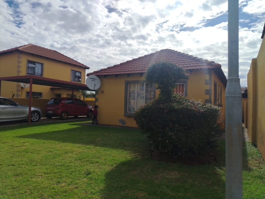 2 Bedroom Property for Sale in Roodekop Gauteng