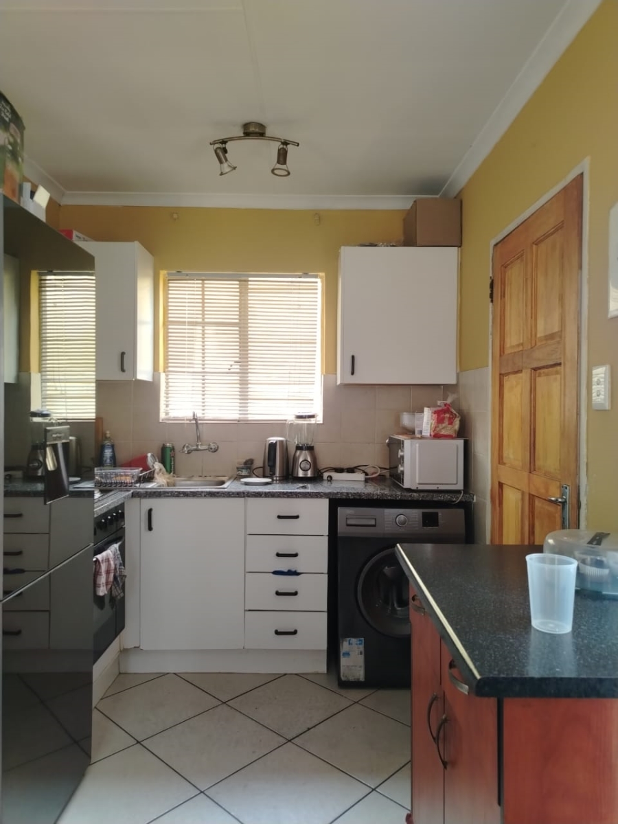2 Bedroom Property for Sale in Roodekop Gauteng