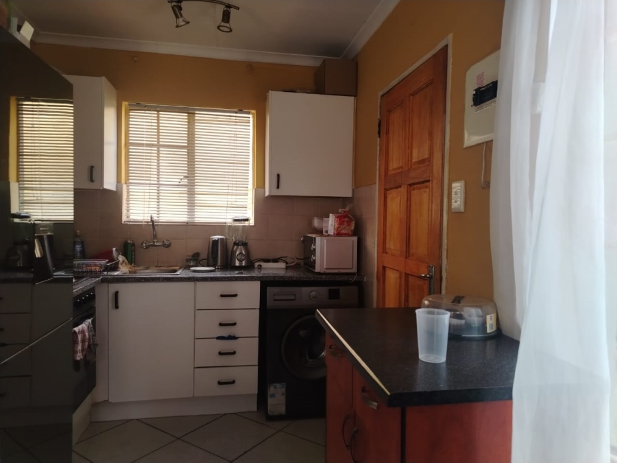 2 Bedroom Property for Sale in Roodekop Gauteng