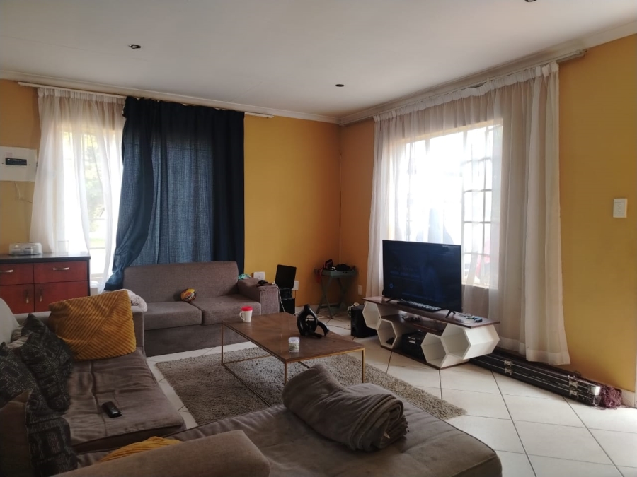 2 Bedroom Property for Sale in Roodekop Gauteng