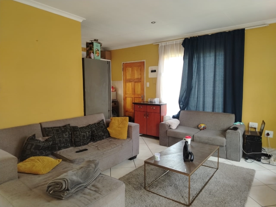 2 Bedroom Property for Sale in Roodekop Gauteng