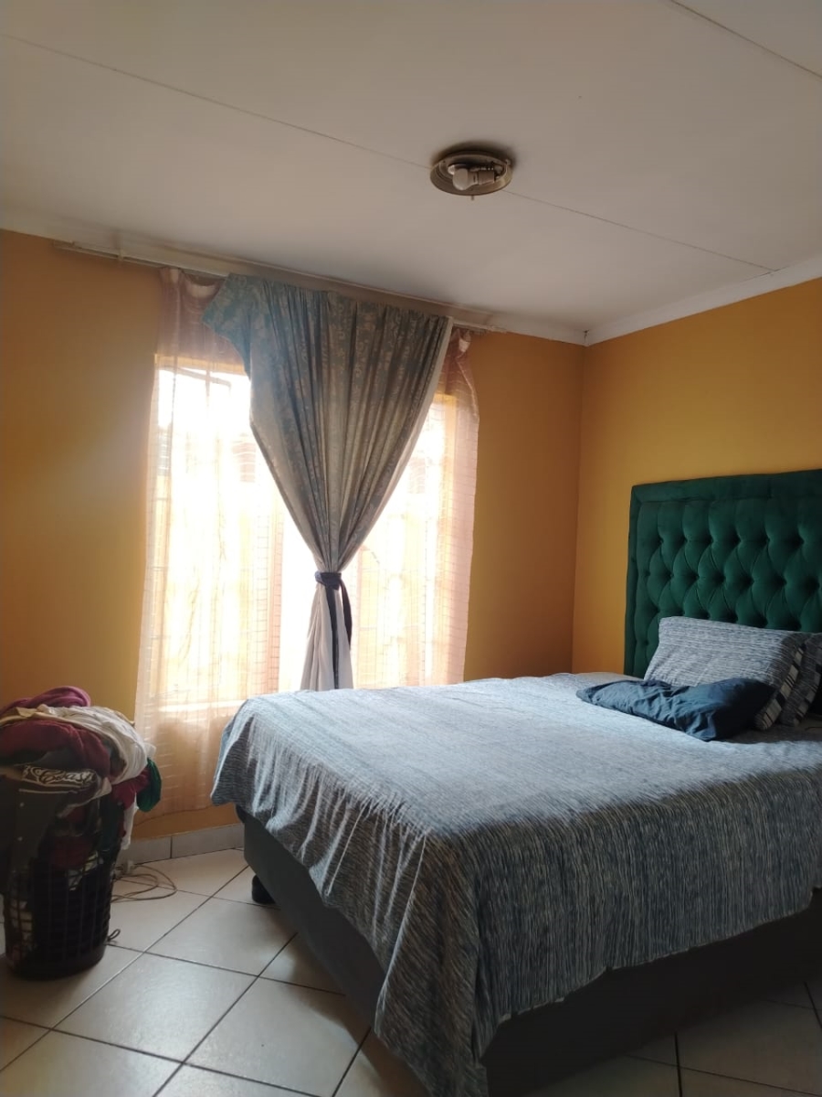 2 Bedroom Property for Sale in Roodekop Gauteng