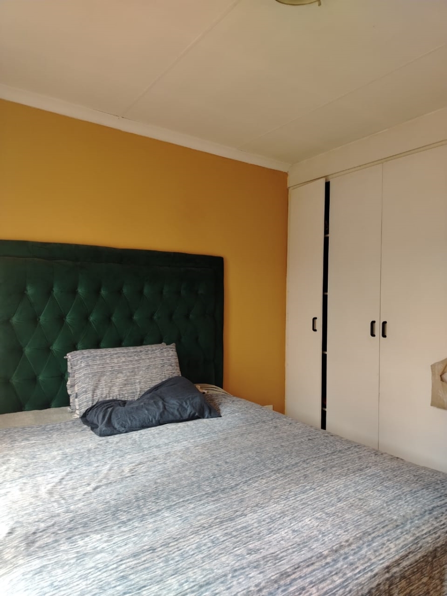 2 Bedroom Property for Sale in Roodekop Gauteng