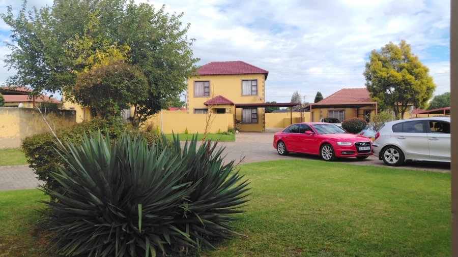 2 Bedroom Property for Sale in Roodekop Gauteng