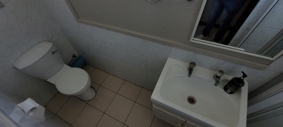 2 Bedroom Property for Sale in Lakefield Gauteng