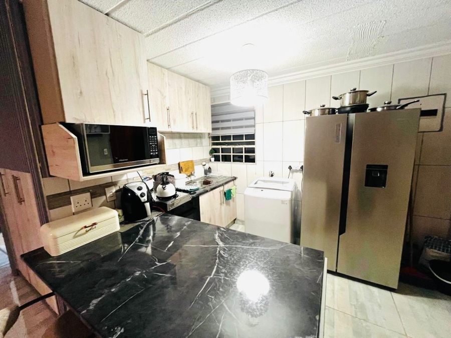 2 Bedroom Property for Sale in Ravenswood Gauteng