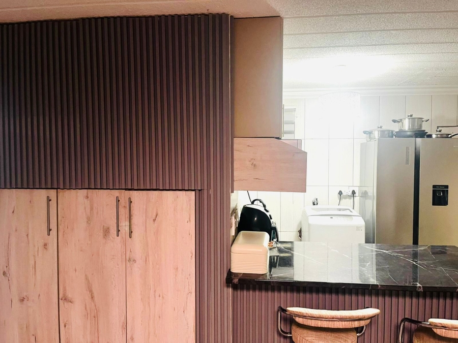 2 Bedroom Property for Sale in Ravenswood Gauteng