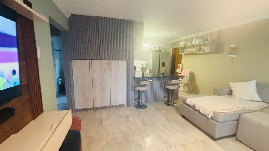 2 Bedroom Property for Sale in Ravenswood Gauteng