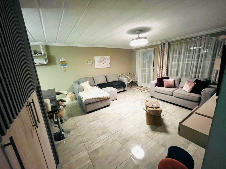 2 Bedroom Property for Sale in Ravenswood Gauteng