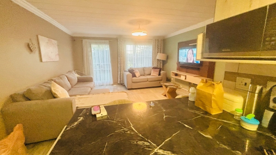 2 Bedroom Property for Sale in Ravenswood Gauteng