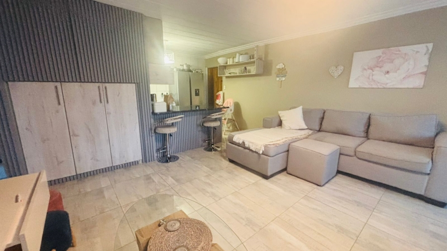 2 Bedroom Property for Sale in Ravenswood Gauteng