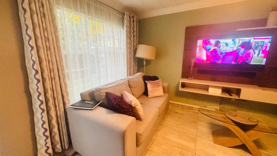 2 Bedroom Property for Sale in Ravenswood Gauteng