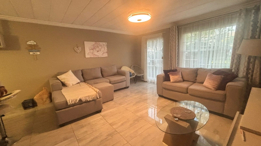 2 Bedroom Property for Sale in Ravenswood Gauteng