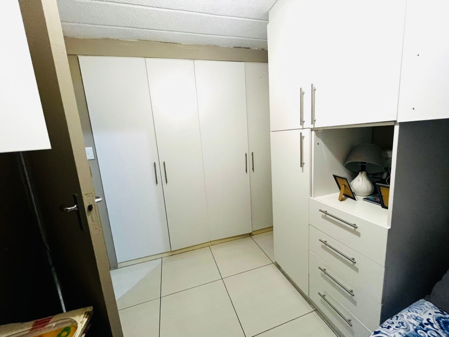 2 Bedroom Property for Sale in Ravenswood Gauteng
