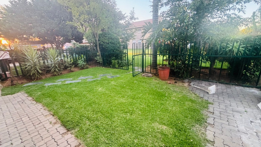 2 Bedroom Property for Sale in Ravenswood Gauteng