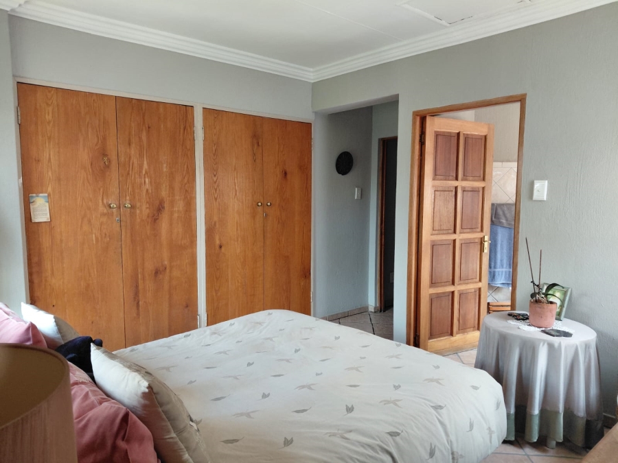 3 Bedroom Property for Sale in Sunward Park Gauteng