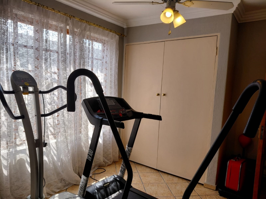 3 Bedroom Property for Sale in Sunward Park Gauteng