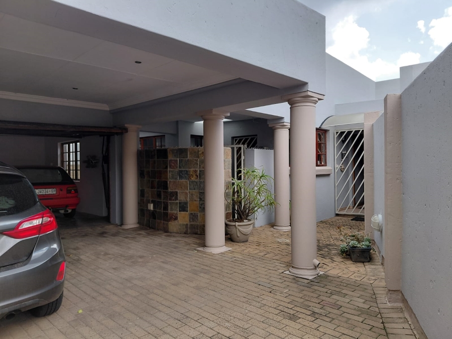 3 Bedroom Property for Sale in Sunward Park Gauteng