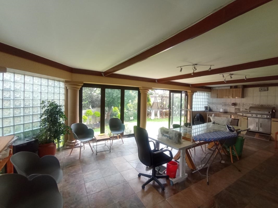 3 Bedroom Property for Sale in Mulbarton Gauteng