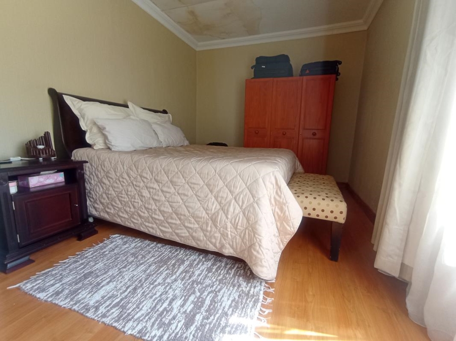 3 Bedroom Property for Sale in Mulbarton Gauteng