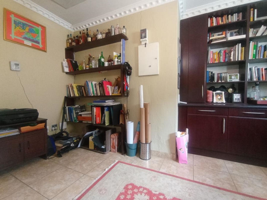 3 Bedroom Property for Sale in Mulbarton Gauteng