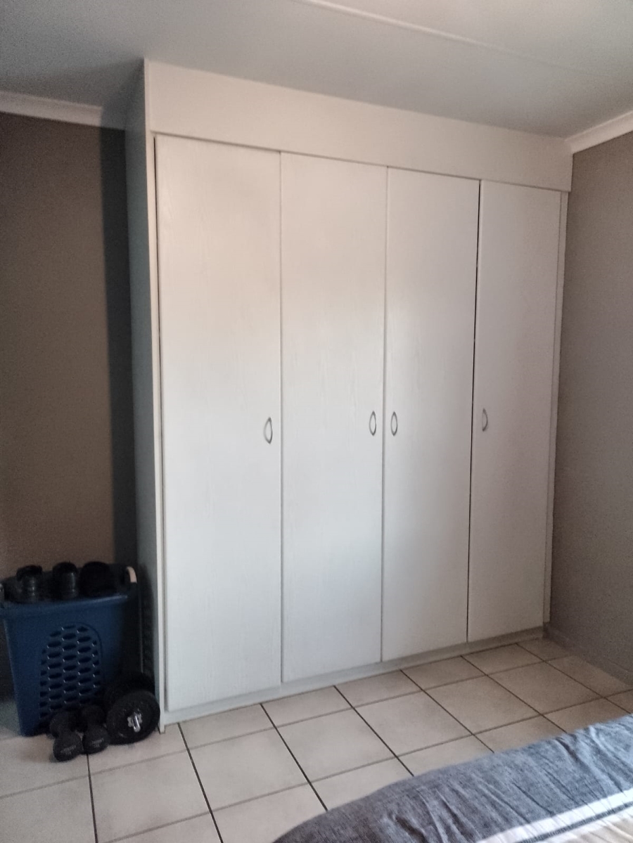 2 Bedroom Property for Sale in Comet Gauteng